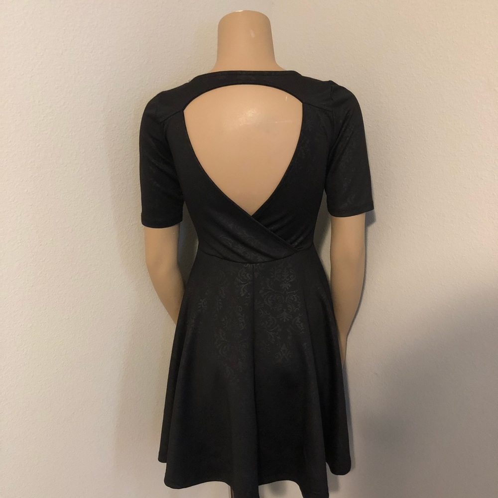 🚫DONATED🚫 - Picture 4 of 6